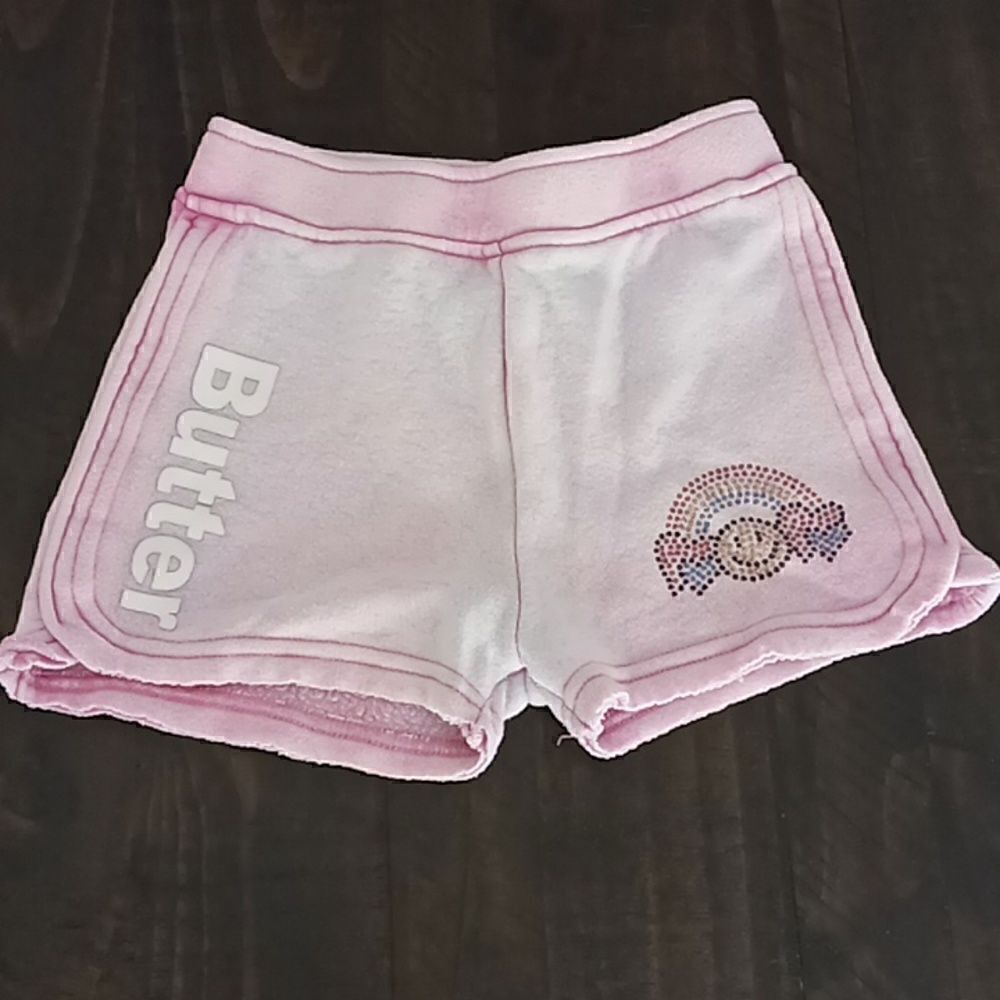 Butter little girls shorts size 3T great condition